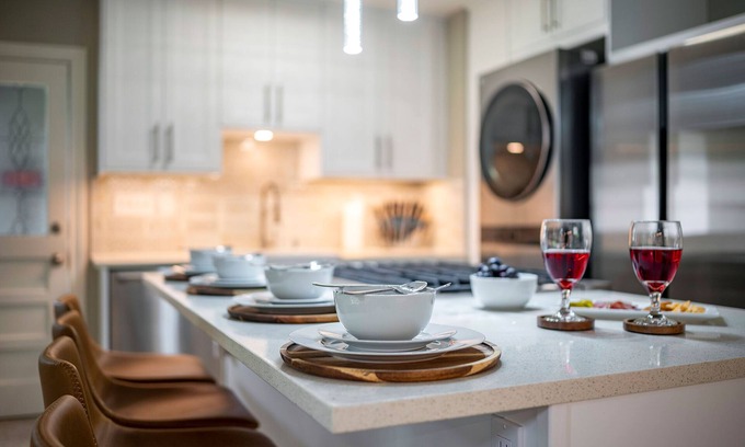 Greater Heights House | Houston Heights VRBO Bungalow, KingBed, Fenced Yard, Pet Friendly, Stocked Kitcn