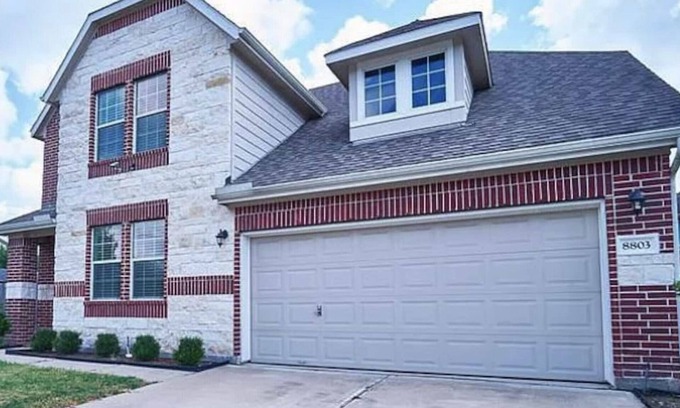 Clodine House | Houston’s Hub House “Go Everywhere!”