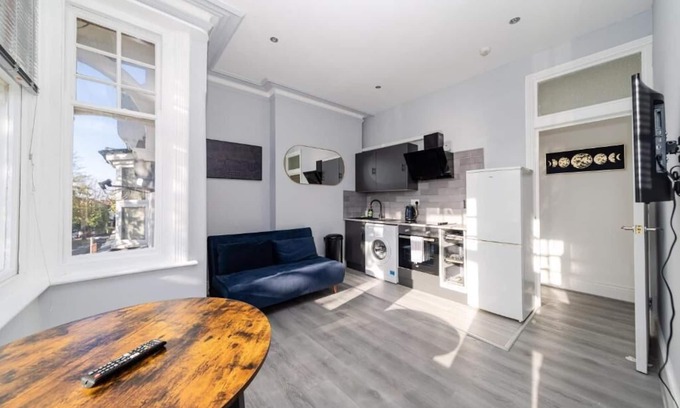 Seven Dials Apartment | Hove 1 Bedroom Flat BN329DAV06