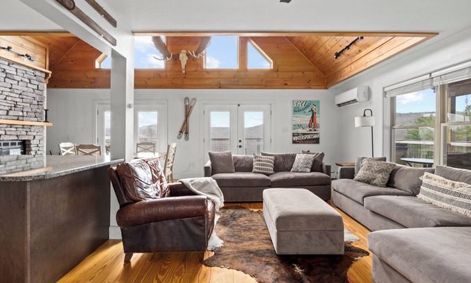 East Chatham House | Hudson Valley Chalet