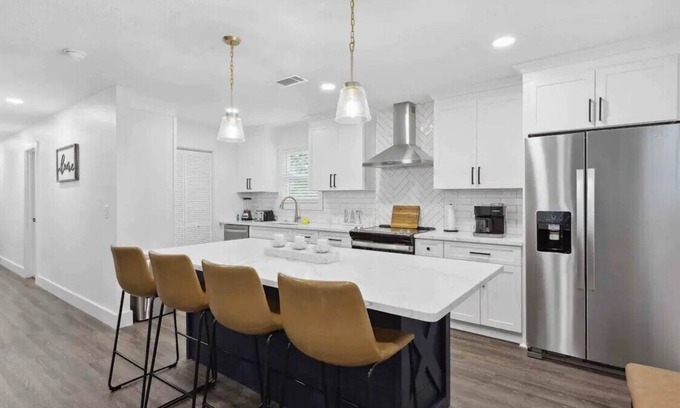 Athens House | Huge Athens Home 4 mins to UGA