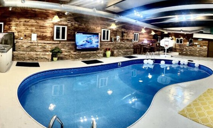 Decatur House | Huge Estate Property w/indoor pool, sauna, hot tub, sleeps up to 28 Weddings!