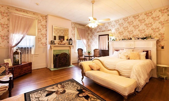 Gainesville Bed & Breakfast | Huge King Suite with Fireplace, Private Bath, Hot Tub and Pool.