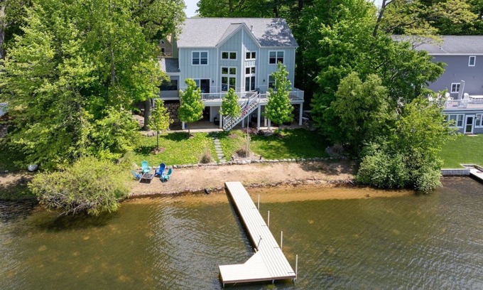 Decatur Cottage | Huge Luxury Cottage on All-sports Lake