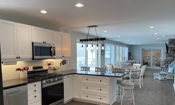 Caseville House | Huge Private Beachfront in Newly Renovated Cottage