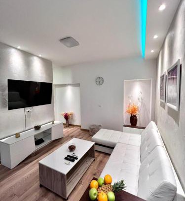 Zeleni Venac Apartment | Hugolina LUX