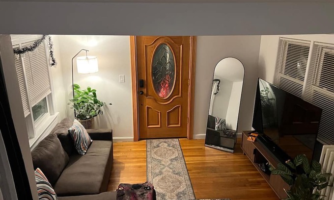 Salem Apartment | Humble 2BR Getaway Near Downtown Salem