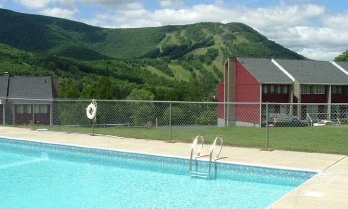 Hunter House | Hunter Mountain Townhouse at Scribner Hollow - sleeps 12