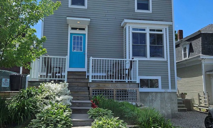 Bar Harbor House | Hurley Cottage - large & modern, in the heart of Bar Harbor, walk to the harbor