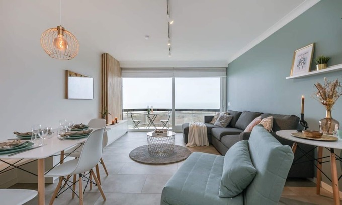 Blankenberge Apartment | Huswell - Modern studio with seaview and parking