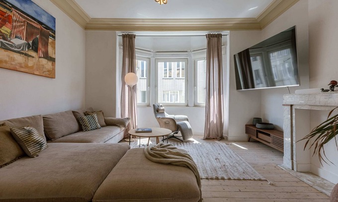 Ostend City Centre Villa | Huswell - Relaxing Holiday Home with Private Sauna