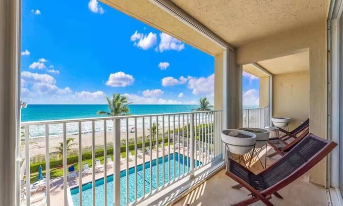 Hutchinson Island South Condo | Hutchinson Island, BeachFront, Heated Pool, Balcony, Top Floor