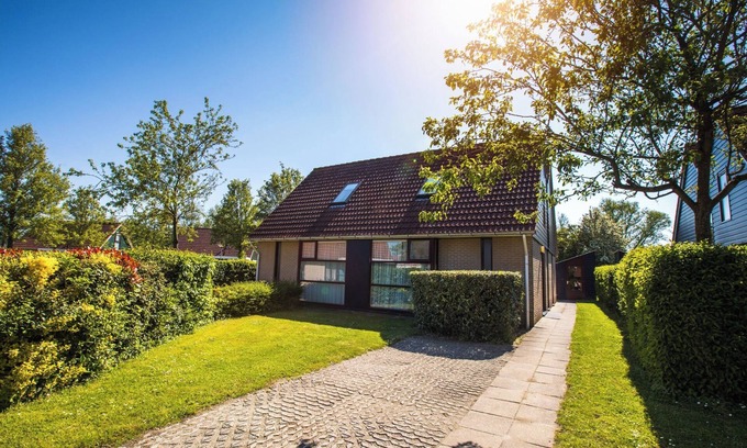 Heinkenszand Resort | HVZ Lotus 8p - Four Bedroom Resort, Sleeps 8