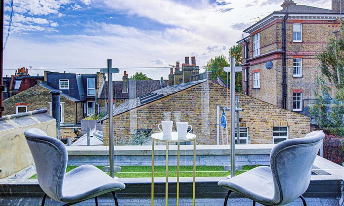 St. Mary's Park Apartment | Hybrid Resi - Battersea |Studio