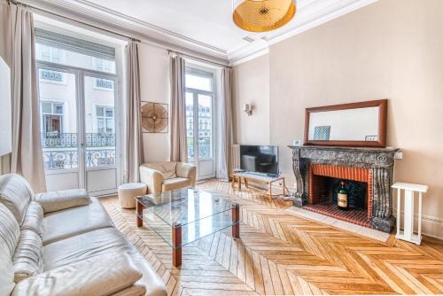 Downtown Angers Apartment | Hyper centre, Premium, spacieux appartement haussmannien