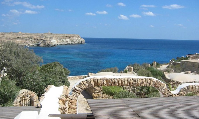 Lampedusa Hotel | I Dammusi di Borgo Cala Creta