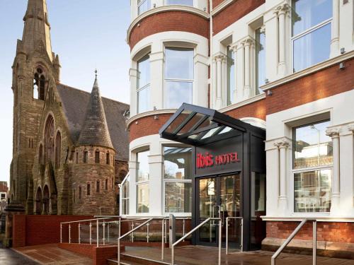 Belfast City Centre Hotel | ibis Belfast Queens Quarter