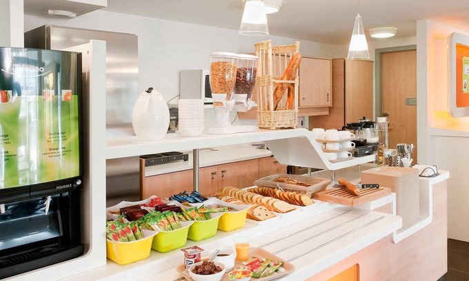 Istres Hotel | ibis budget Istres Trigance