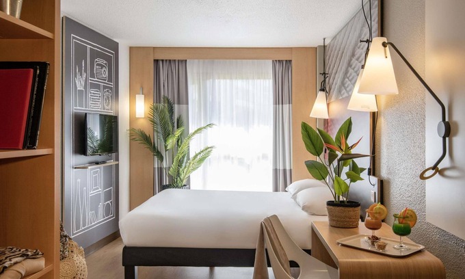 Cannes La Bocca Hotel | ibis Cannes Plage La Bocca