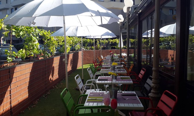 Saint-Etienne Hotel | ibis Saint-Étienne - La Terrasse
