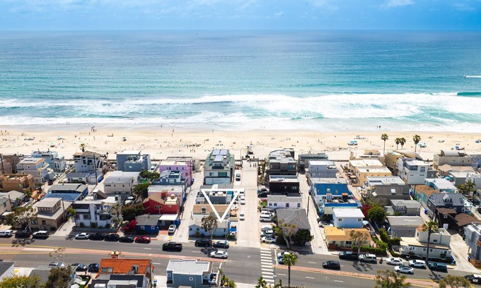 Mission Beach House | Iconic Cottage, Steps to Beach/Ocean, AC,Parking