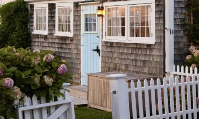 Nantucket Cottage | Iconic Waterfront Cottage in the Heart of Nantucket