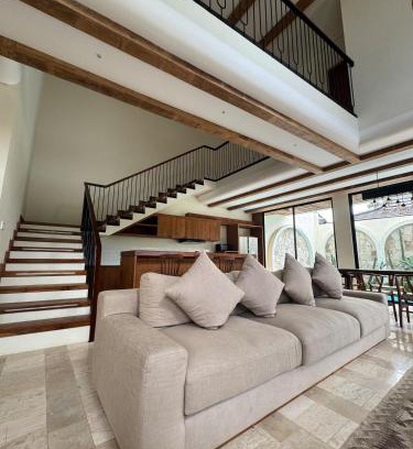 Tuban Villa | Tuluscoliving Villa Tuban 4 Bedroom & 5 Bathroom