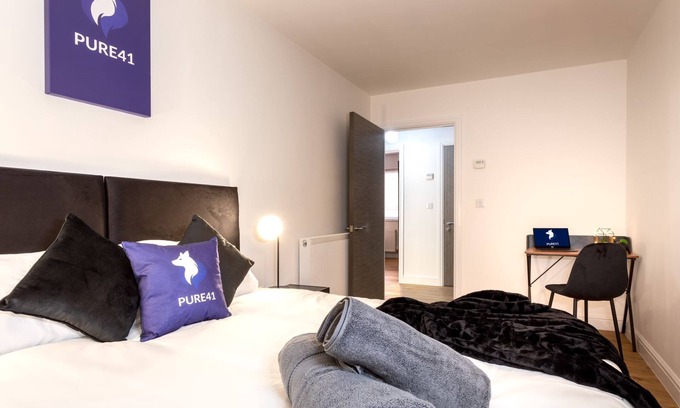Derby House | Ideal 2 Bed Apartment - Central - FREE WIFI - NETFLIX - 2 En-suites