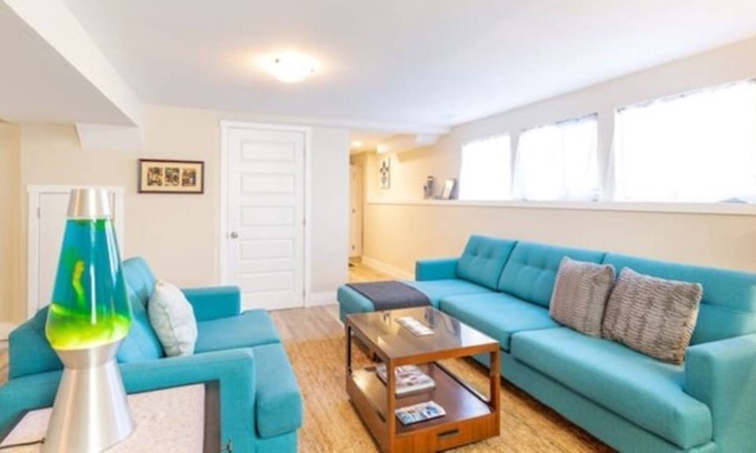 Kelowna Central Business District Apartment | Ideal Downtown Location
