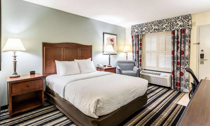 Huntsville House | Ideal for Weekend Getaway or Romantic Vacation