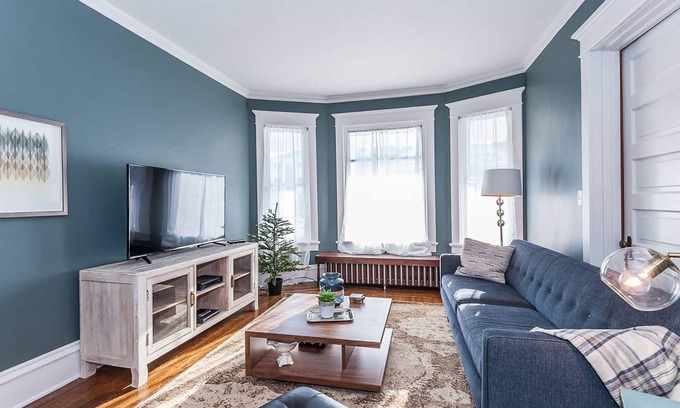 Kutzky Park House | Ideal Location Near Mayo & St. Mary's *6 bedrooms*