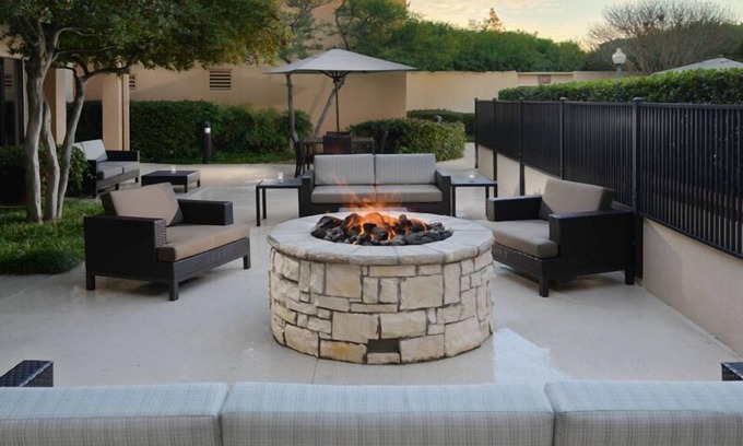 North Dallas Apartment | Ideal Mix of Comfort and Value! Seasonal Pool, Pets Allowed, and Parking!