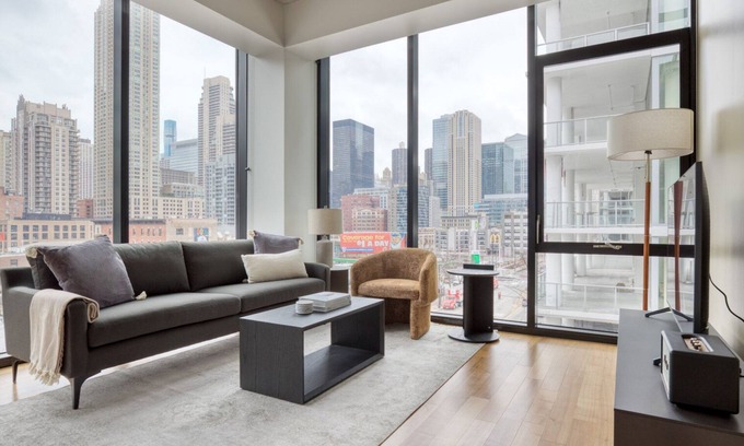 Near North Side Apartment | Ideal River North 1BR w/Gym, Lounge & Roof, nr Riverwalk, by Blueground