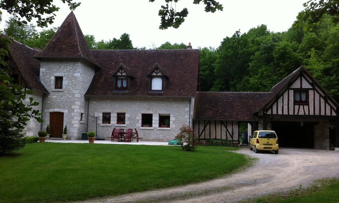 Mont-pres-Chambord House | Ideal stopover to visit the Loire castles.