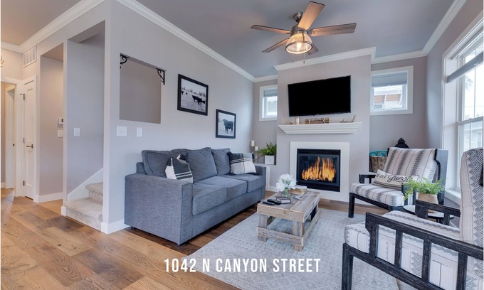 Spearfish House | Ideally Located*Self Check-In*Smoking/Pet Free