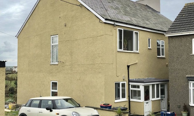 Holyhead Apartment | Idyllic island getaway