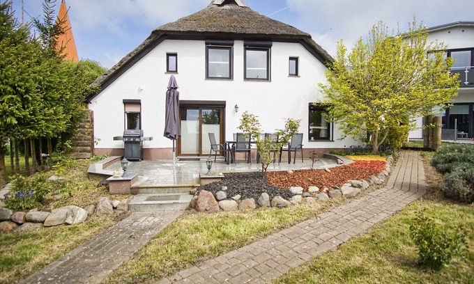 Altefaehr House | Idyllic thatched house on the Strelasund - Reethaus Altefähr