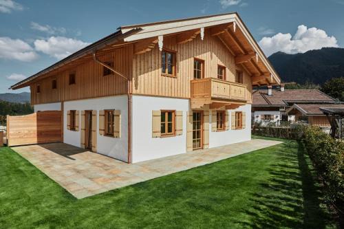 Kreuth House | Idyllisches Ferienhaus in Kreuth am Tegernsee, ruhig & mit Bergblick