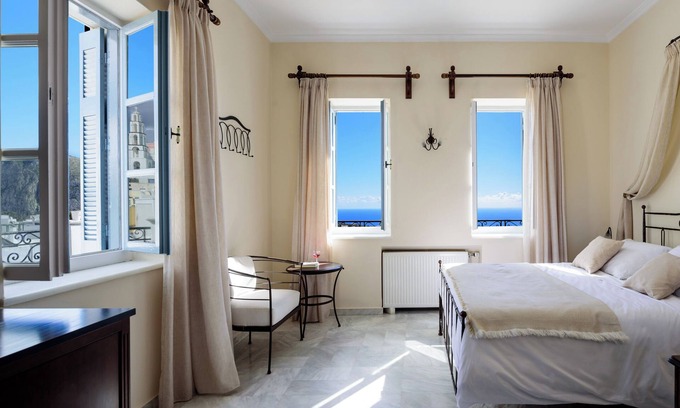 Pyrgos Hotel | Ikio Concept Santorini