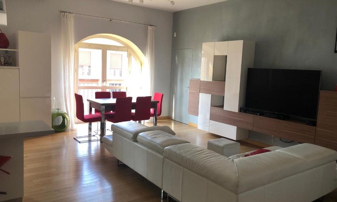 Buon Pastore-Sant'Agnese-San Damaso Apartment | Il Castello - Appartamento in zona residenziale