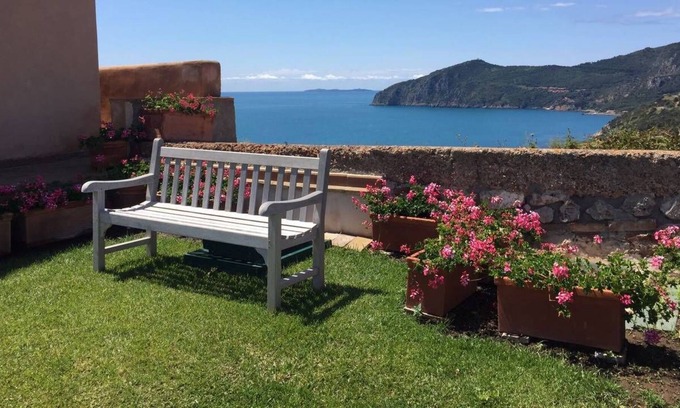 Porto Ercole House | Il Faro Porto Ercole - Bookwedo