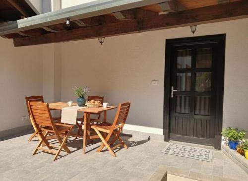 Tirano Apartment | Il Mirto Guesthouse in Tirano
