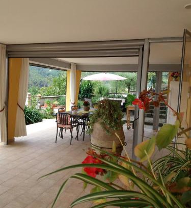 Carozzo Bed & Breakfast | Il Murice