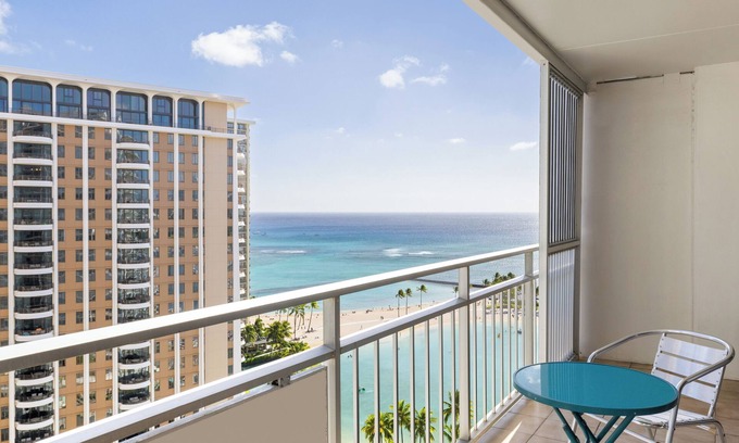 Waikiki Condo | Ilikai Hotel Lite #1836: Studio Ocean View condo