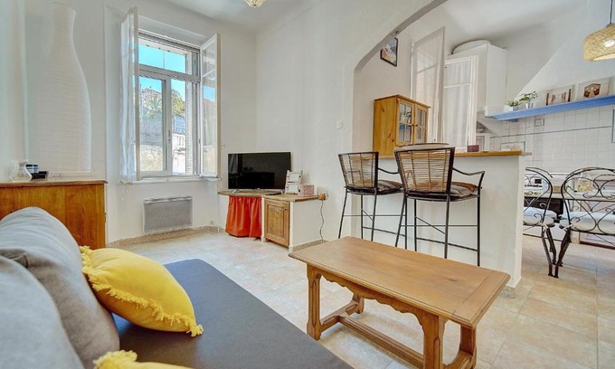 Riou - Petit Juas - Av de Grasse Apartment | IMMOGROOM - Cosy Apartment - Quiet Place - Provencal style