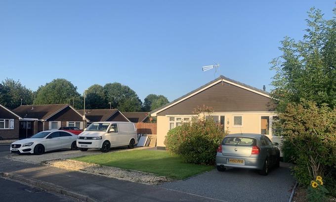 Eastleigh Other | Impeccable Bungalow in Fair Oak, Hampshire