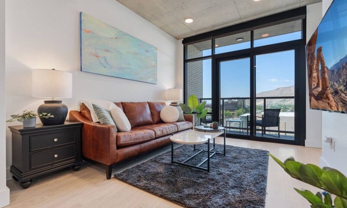 Rio Grande Apartment | Impeccable1BSaltPalace+DeltaPoolSpaGymPrkg+Views