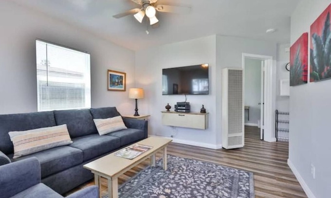 Imperial Beach House | Imperial Beach close to it all