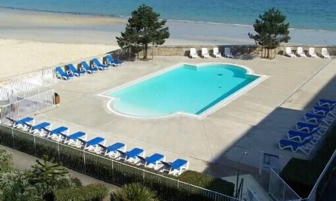 Treboul Apartment | Impregnable sea view apartment, direct access to the beach and thalasso of douarnenez