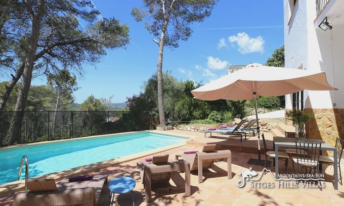 Olivella Villa | Impressive Villa Balzar With A/C, Private Pool - Sleeps 14, Peaceful Area